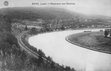 LUSTIN PANORAMA VERS GODINNE 1920.jpg